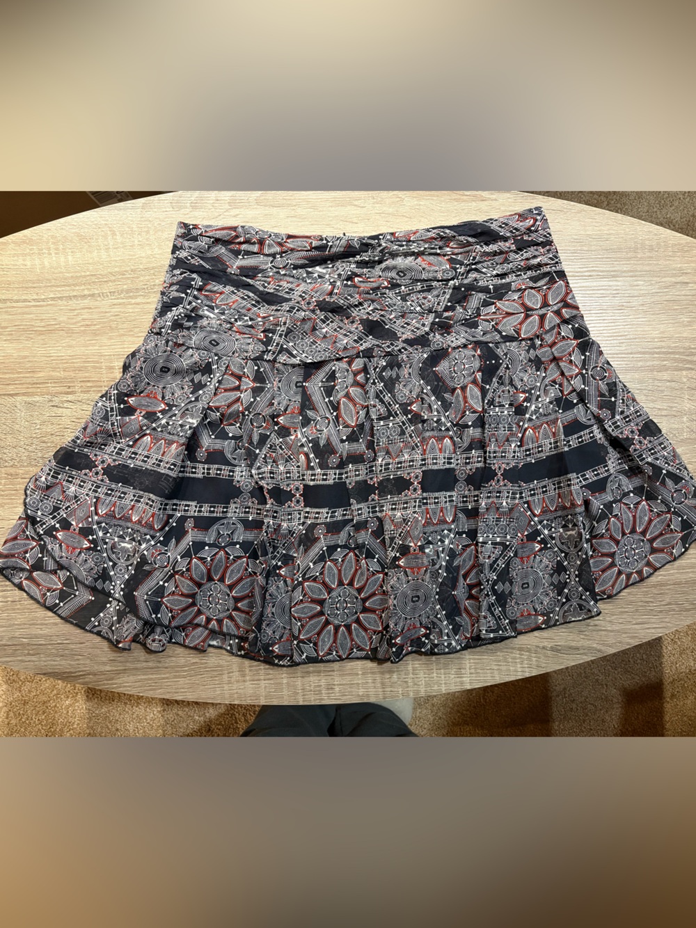 Club Monaco Black and Red Patterned  Mini Flowy Skirt